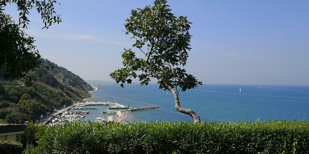Residence Baia Vallugola Castel di Mezzo المظهر الخارجي الصورة